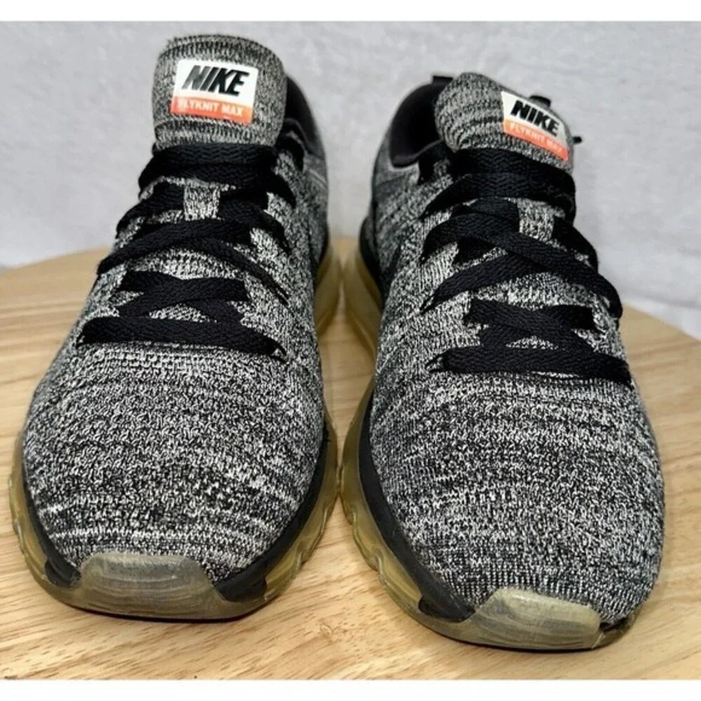 Nike Flyknit Max Oreo running shoes- 620469-105 Men’s Size 7‎